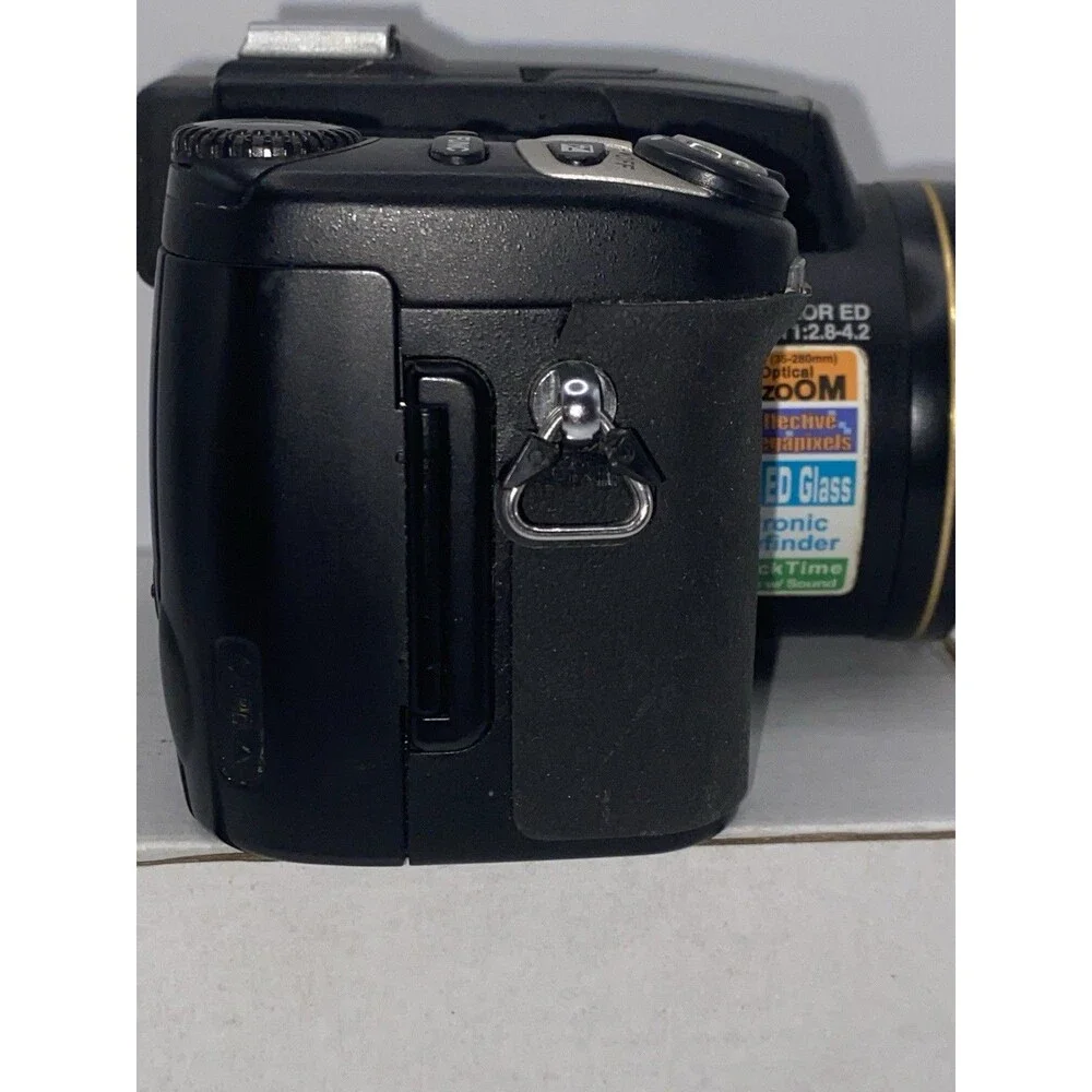 Nikon Coolpix 5700 5MP Digital Camera 8x Optical Zoom Nikkor For Parts Repair